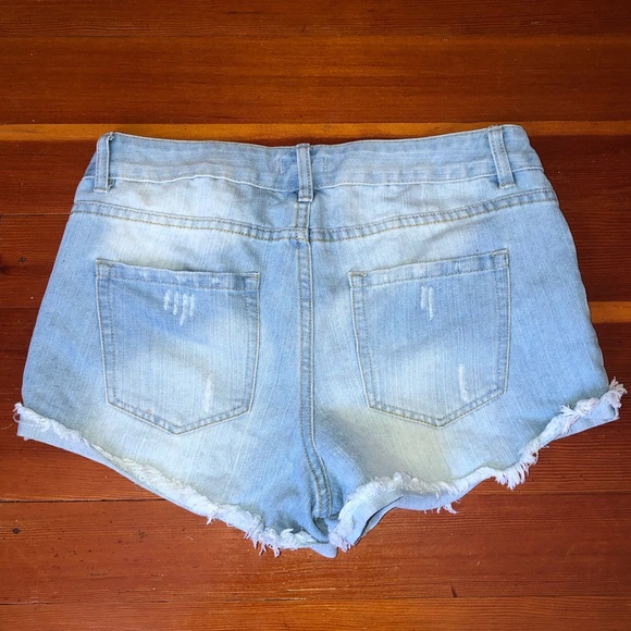 NWOT Forever 21 Blue Jean Shorts - Picture 2 of 3